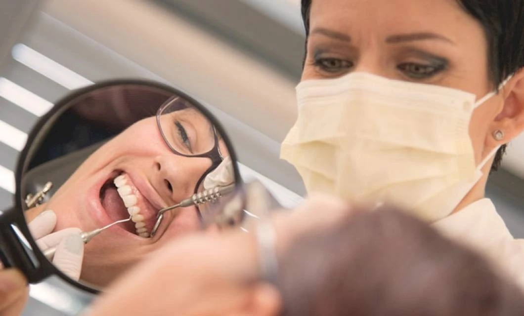 Estetska stomatologija - DentalCore